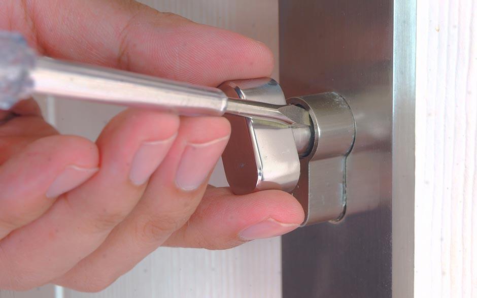 changer barillet de porte Paris 4